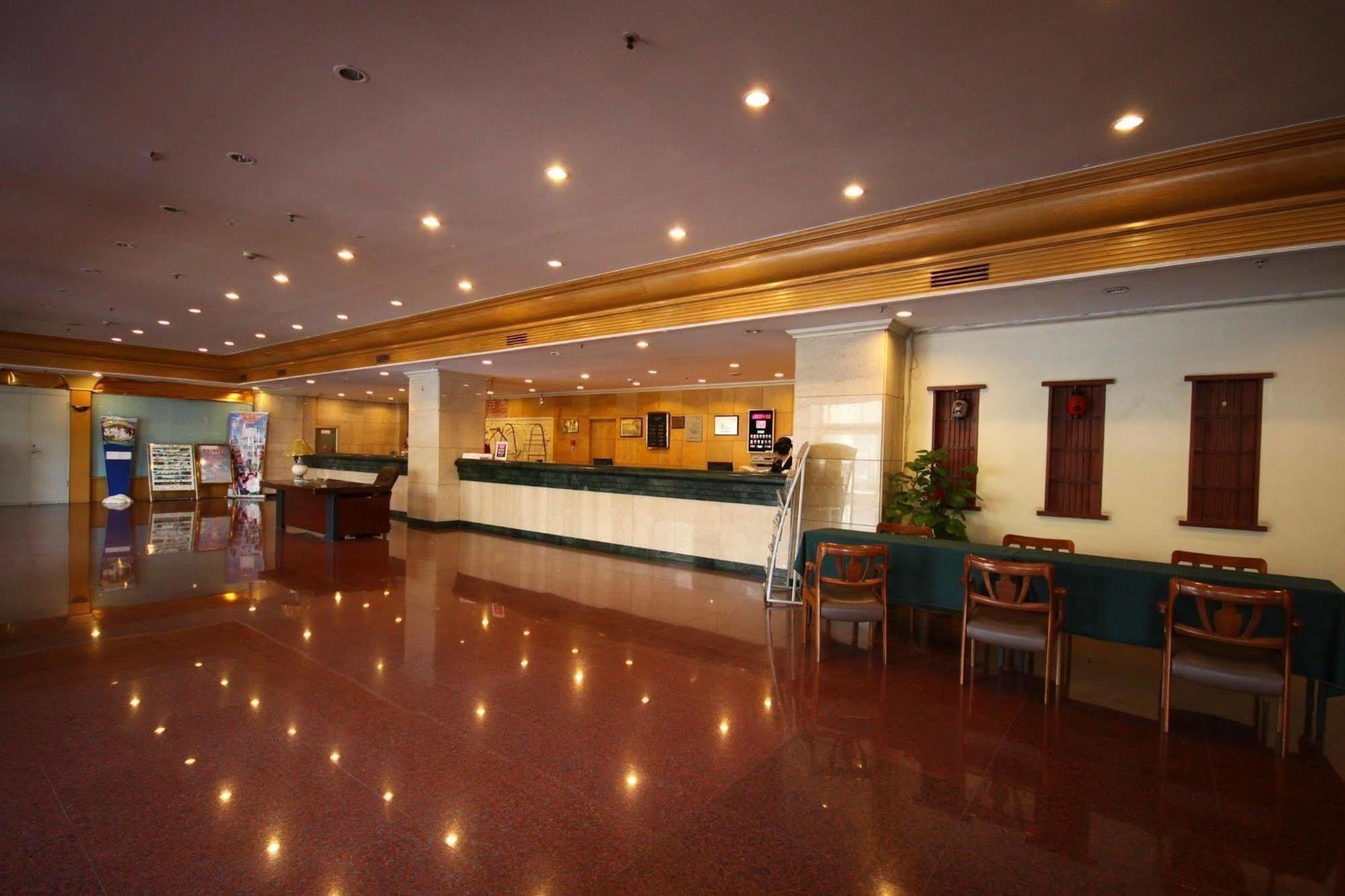 Hampton By Hilton Dalian Zhongshan Exterior foto